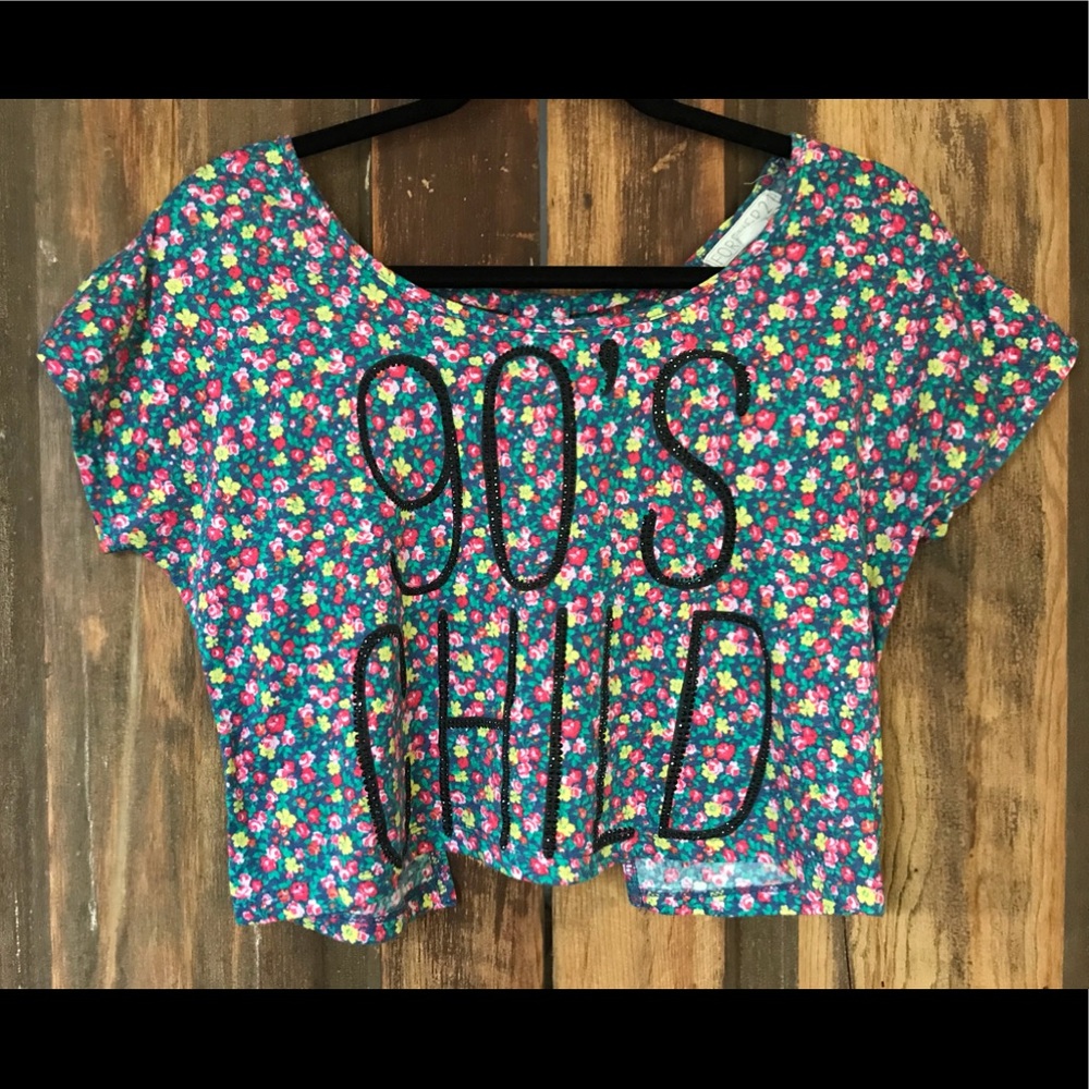 FOREVER 21 90’s child cutout back crop tee